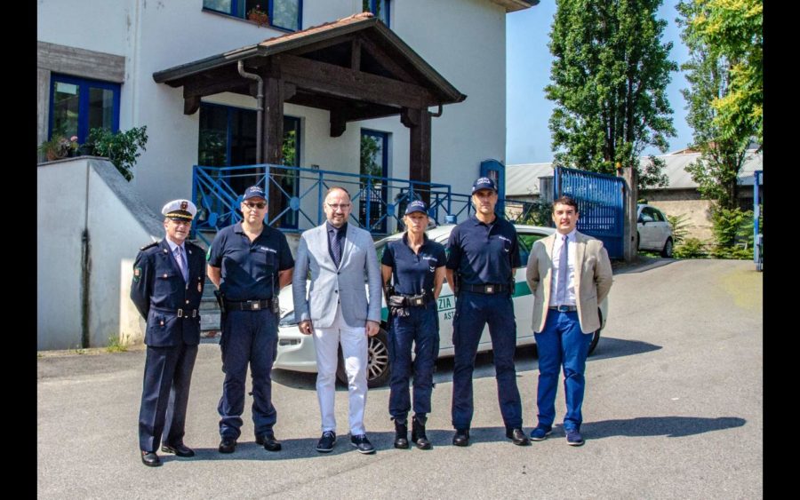 Asti, nuove divise per la Polizia municipale