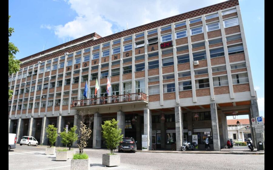 Asti, la Provincia sospende l’esame per esercitare la professione di gestore dei trasporti