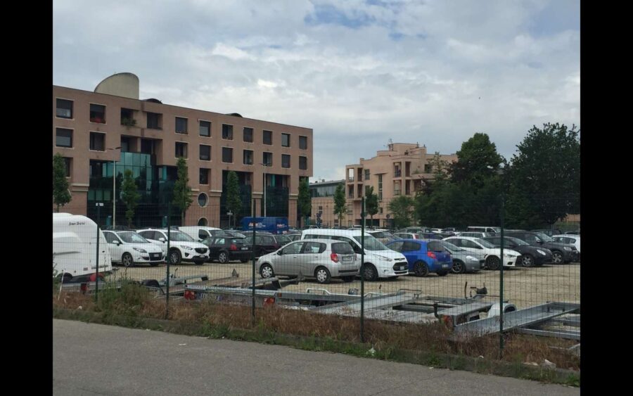 Alba, fino a dicembre è possibile parcheggiare nell’area Inail in piazza Prunotto