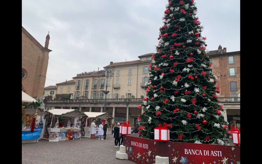 Asti, partito il Magico paese di Natale nelle Terre Unesco, con misure di sicurezza sanitaria