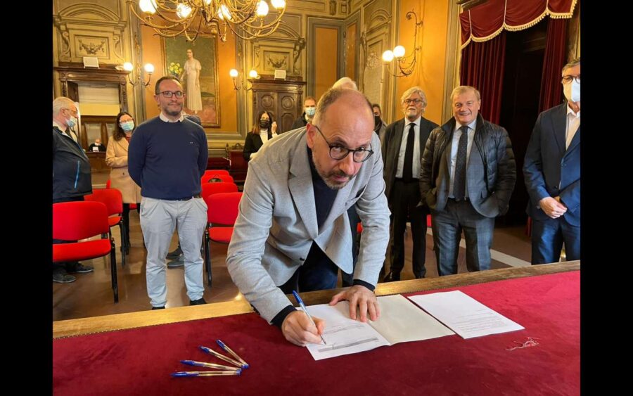 Asti, firmato il protocollo di intesa del distretto urbano del commercio